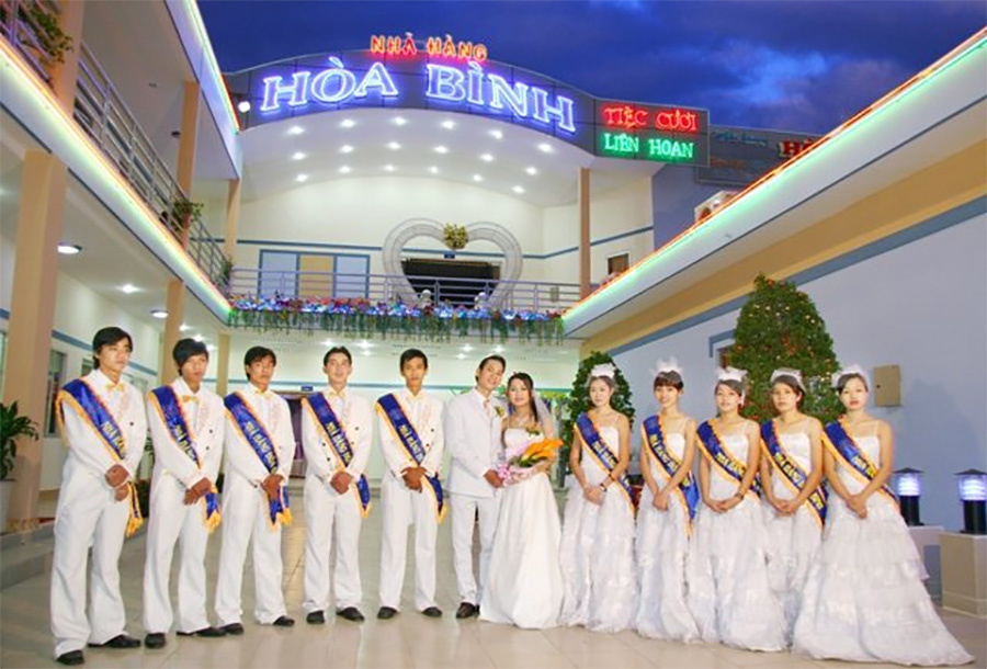 Nhà hàng tiệc cưới Hòa Bình cao cấp