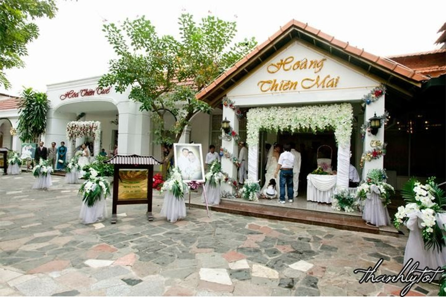 Tiệc cưới tại nhà hàng Vườn Thiên Thai tuy đơn giản nhưng không kém phần tinh tế
