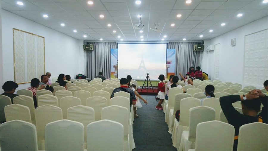 hòng hội nghị tòa nhà Fafilm