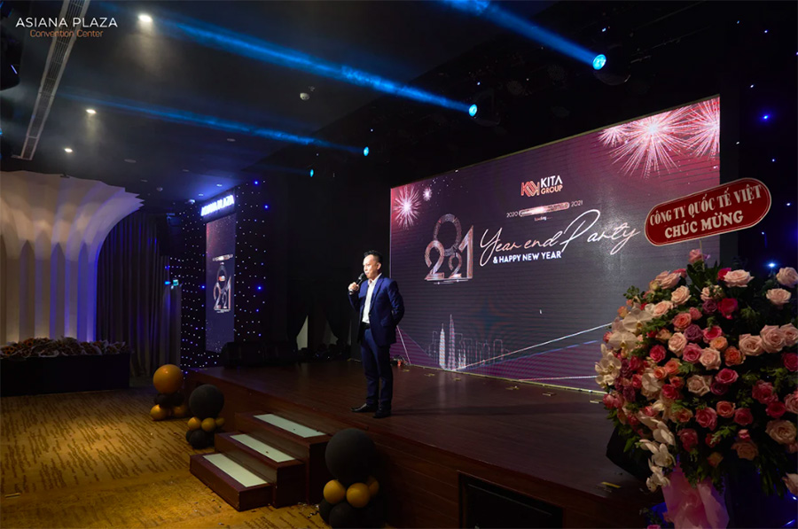 Tiệc tất niên