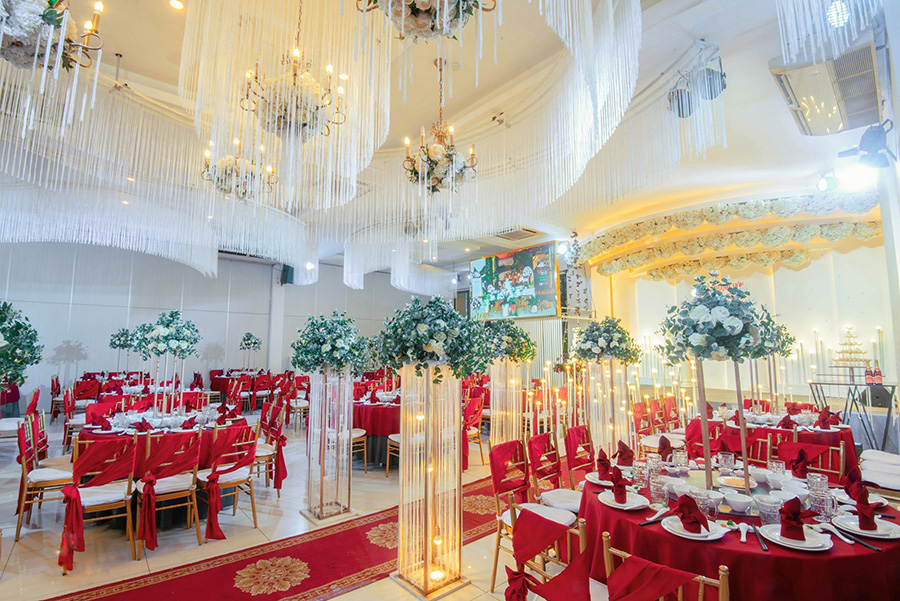 Trung tâm hội nghị tiệc cưới Aqua Palace có không gian rộng rãi, sang trọng