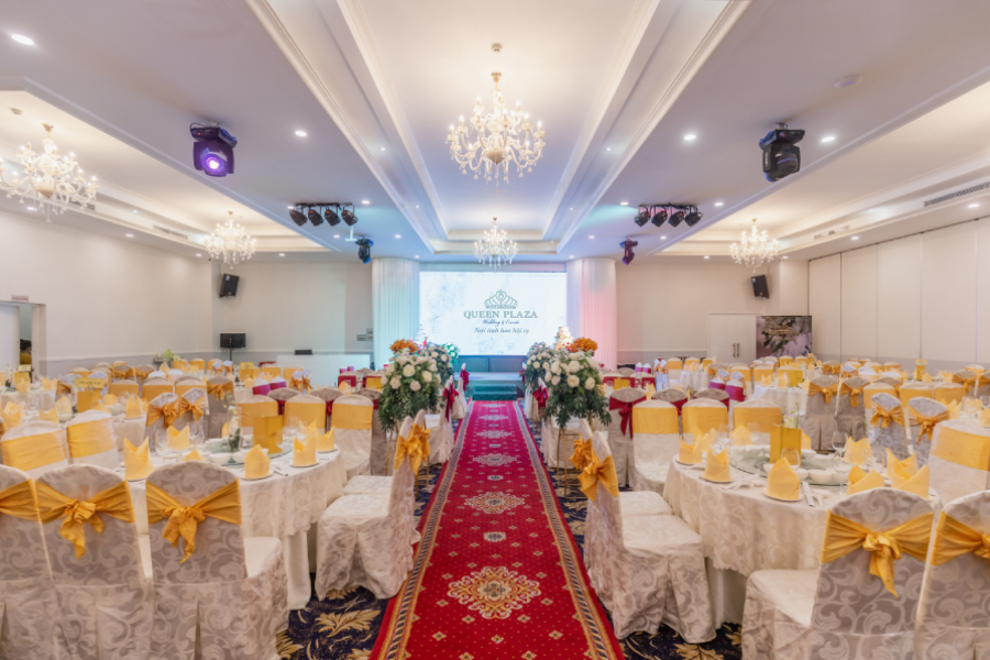 Nha hang tiec cuoi Queen Plaza