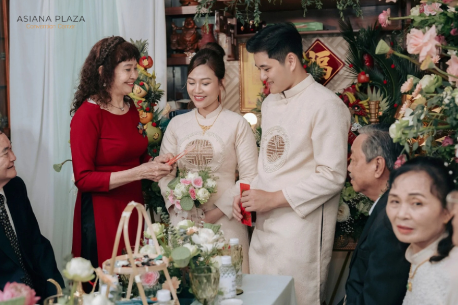 Trang trí tiệc báo hỷ