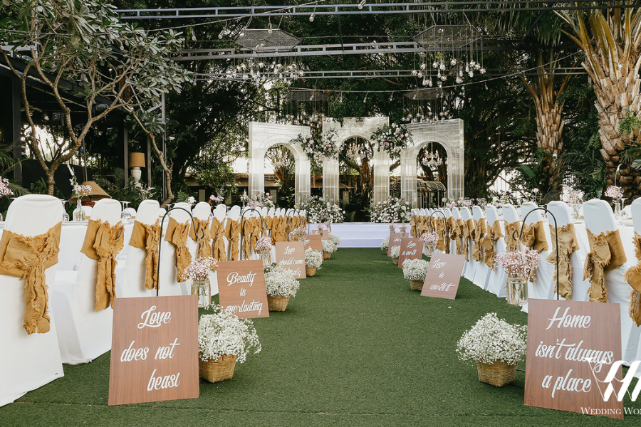 Tiệc cưới ngoài trời