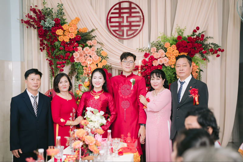 Hai gia đình nên họp mặt để sớm thống nhất ngày cưới, quy mô và phong cách tổ chức
