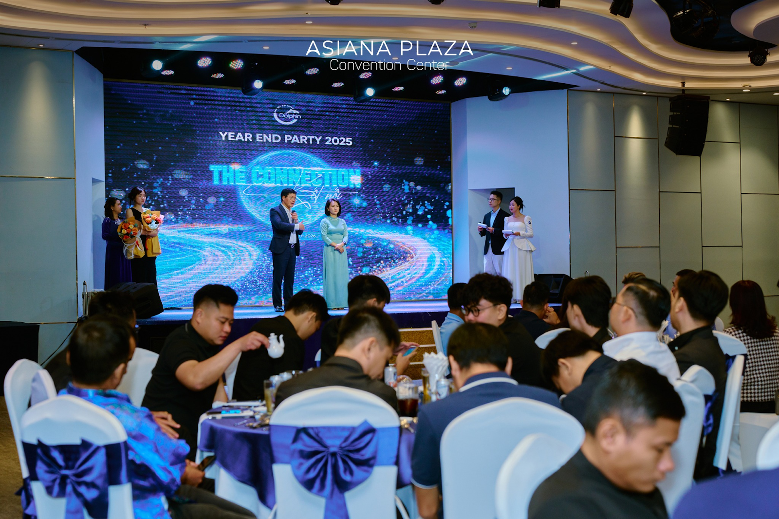 buổi liên hoan cuối năm