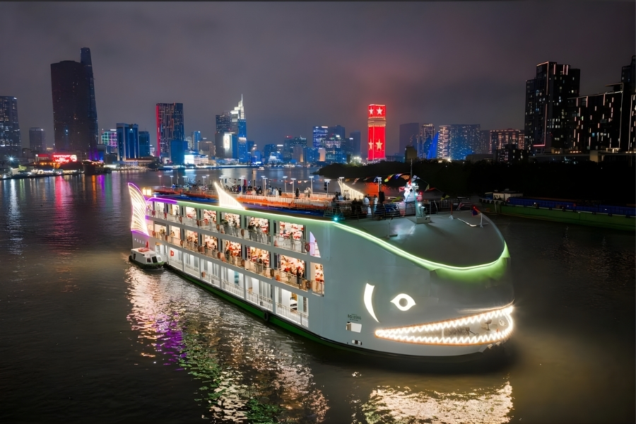 Du thuyền tổ chức tiệc