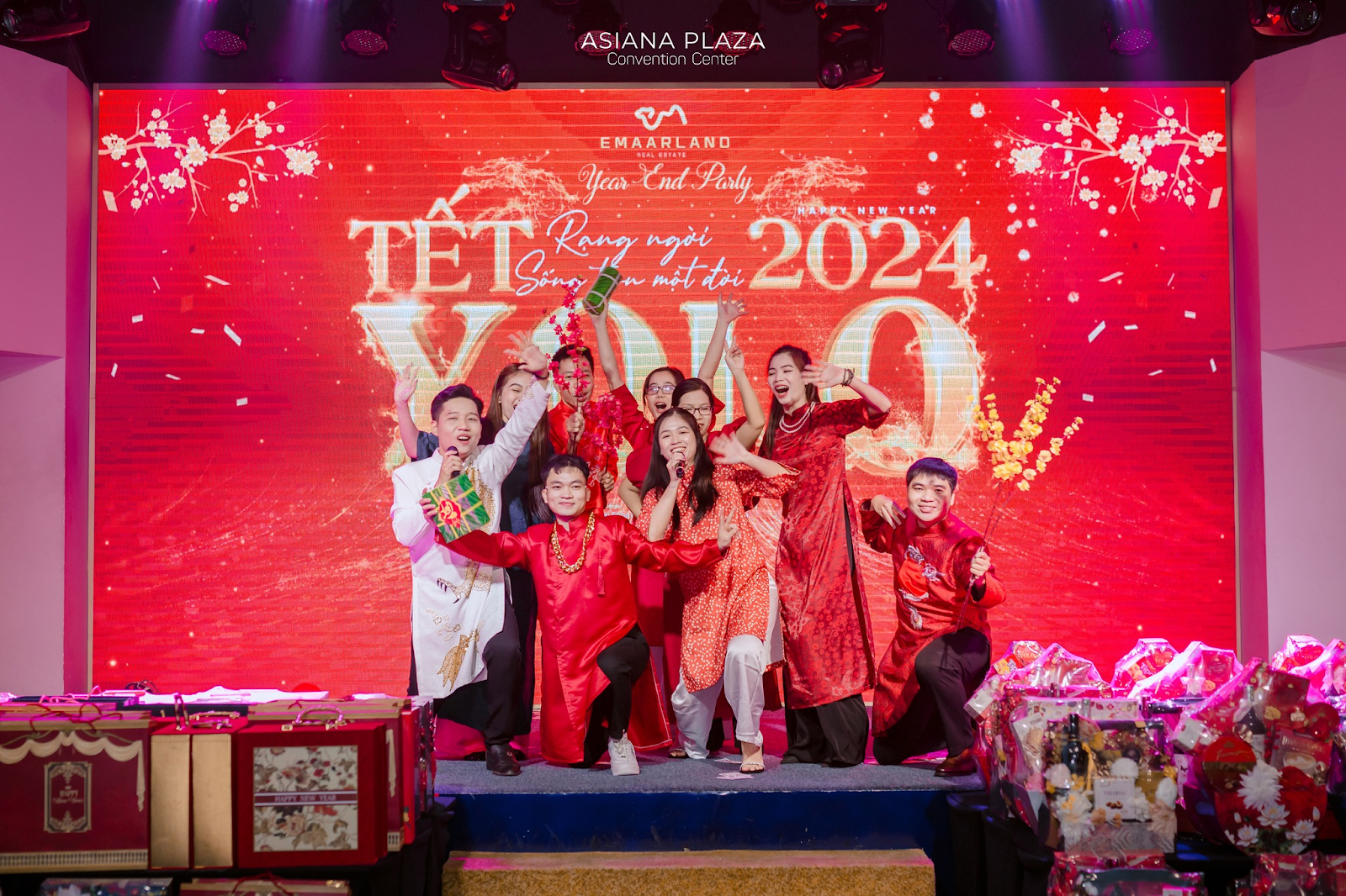 đặt tiệc tất niên ở tphcm