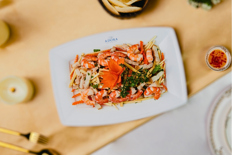 Bàn tiệc cưới tại Adora Grandview