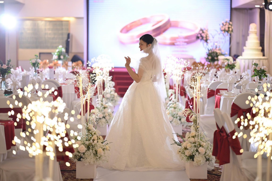 Không gian tiệc cưới tại Bách Việt