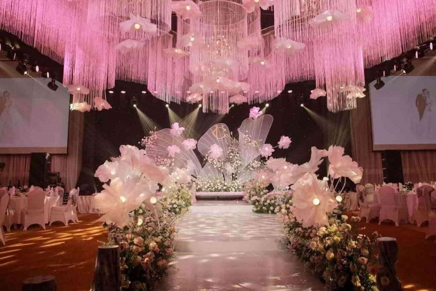 Trải nghiệm trung tâm tiệc cưới