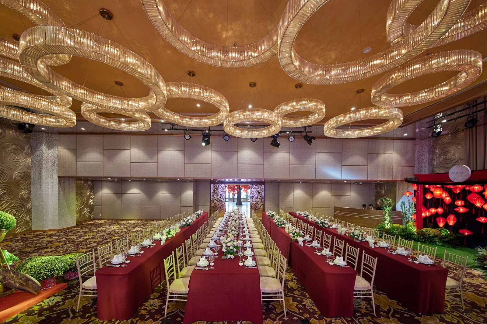 đặt tiệc tất niên ở tphcm