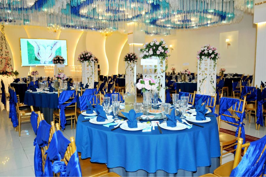 Bố trí tiệc cưới