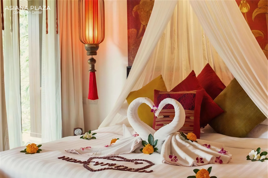 Đôi uyên ương trang trí lãng mạn