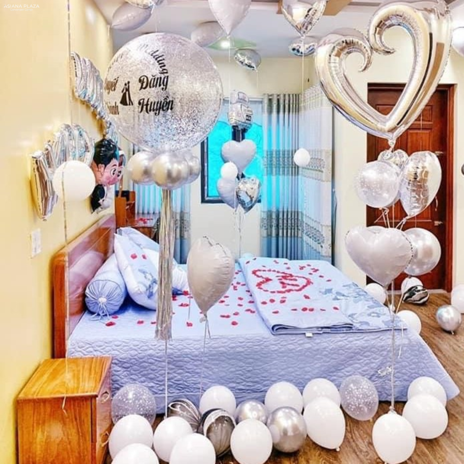 Phòng cưới tông hồng tím