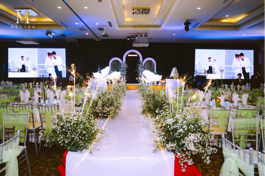 Thực đơn tiệc cưới sang trọng