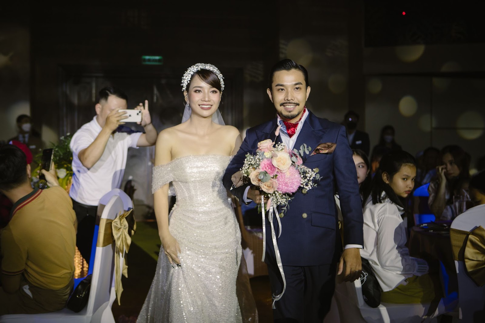 Ra mắt cô dâu chú rể