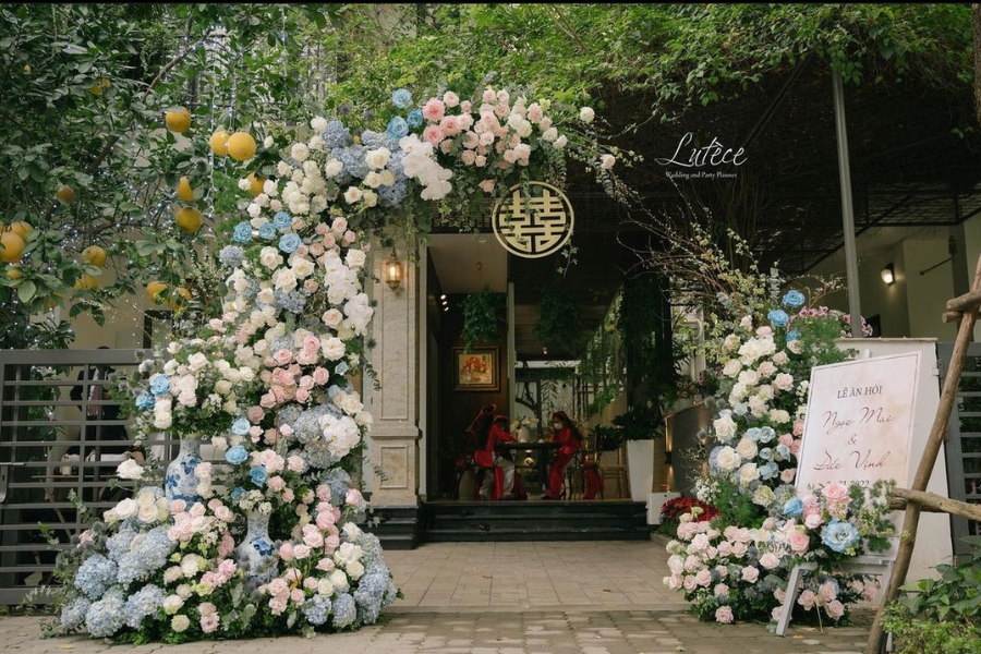 Mẫu cổng hoa cưới 3