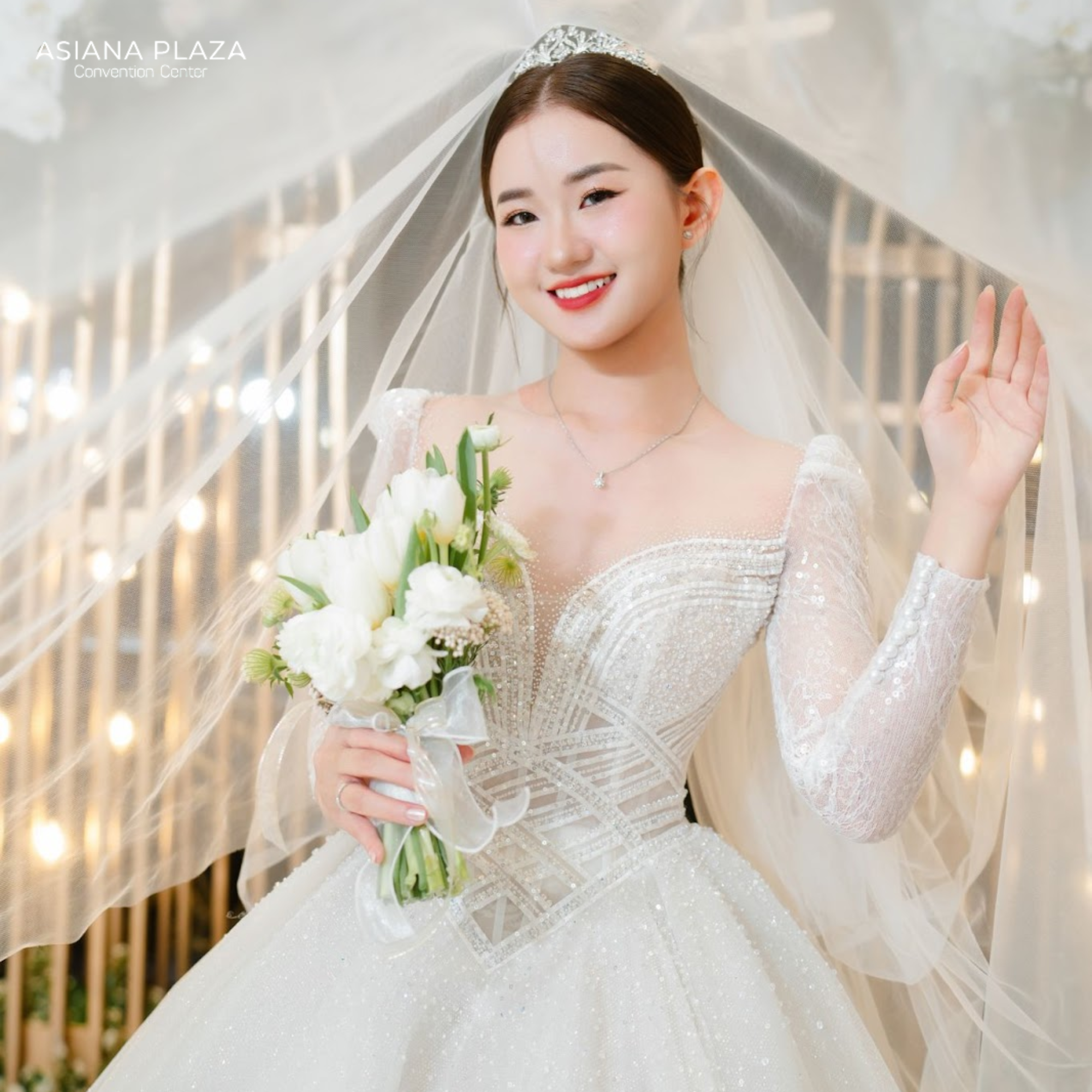 tóc bới cô dâu tạo kiểu