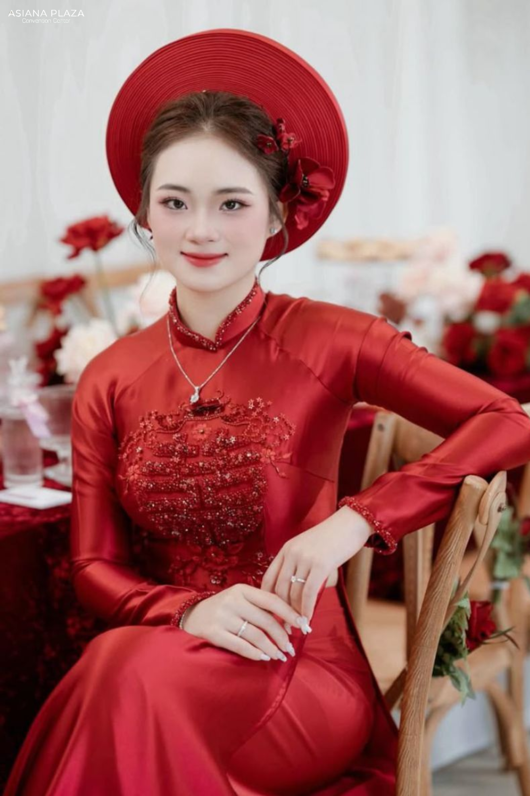 mẫu tóc đội mấn cô dâu