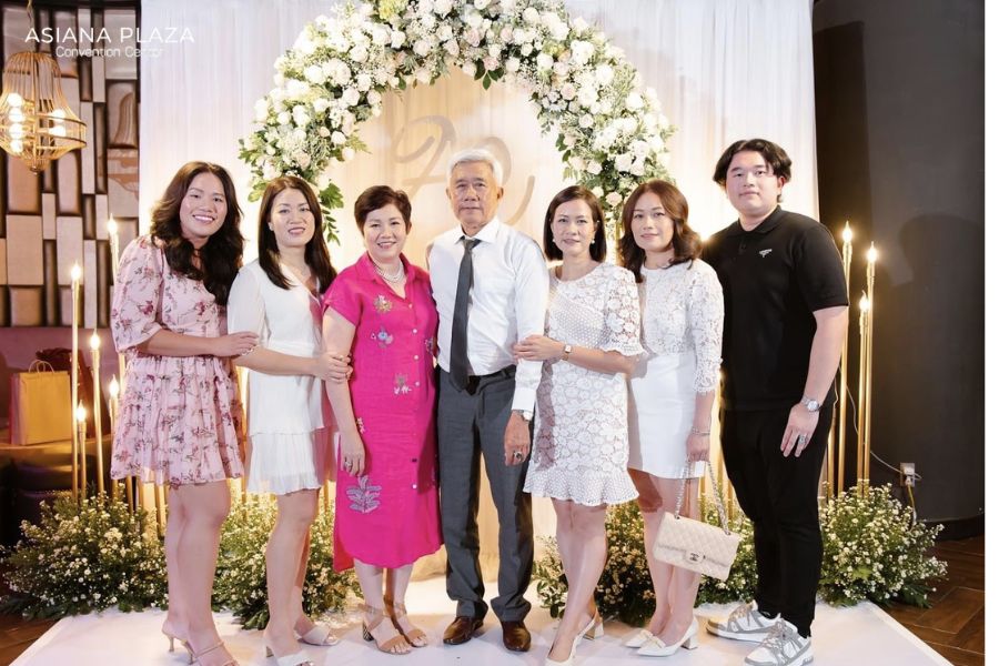 Tổ chức tiệc kỷ niệm ngày cưới