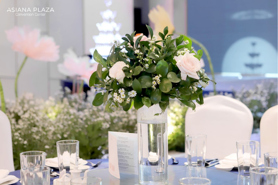 Ý nghĩa hoa bàn cưới