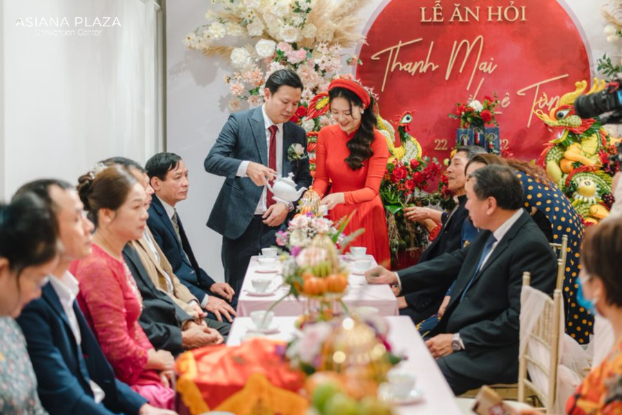 Cặp đôi lập chi phí cưới