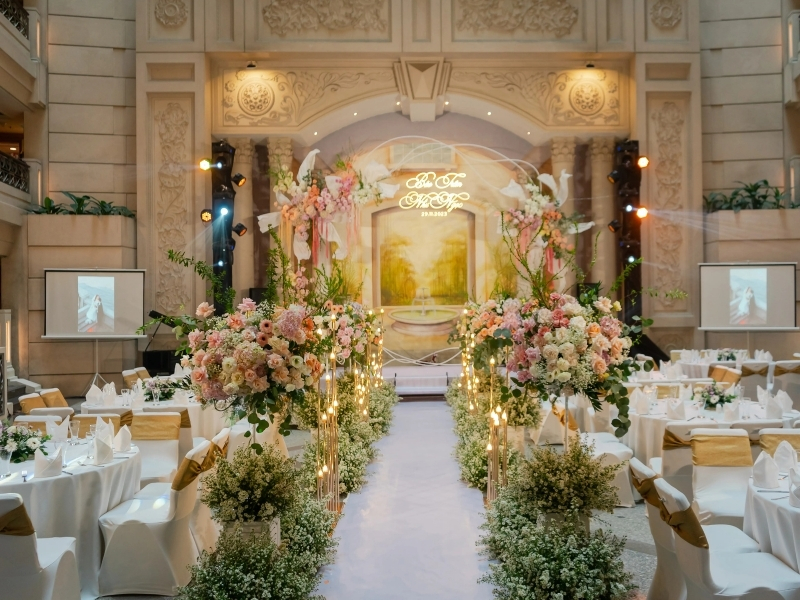 Renaissance Riverside Saigon tiệc cưới