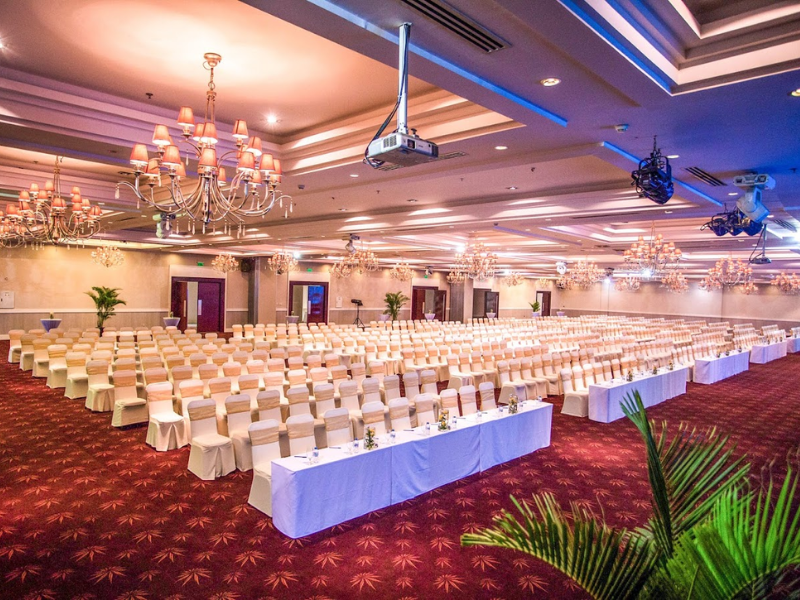 sảnh tiệc Riverside Palace quận 4