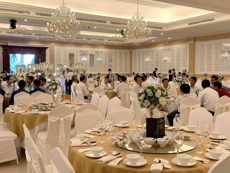 nhà hàng tiệc cưới Cát Khánh
