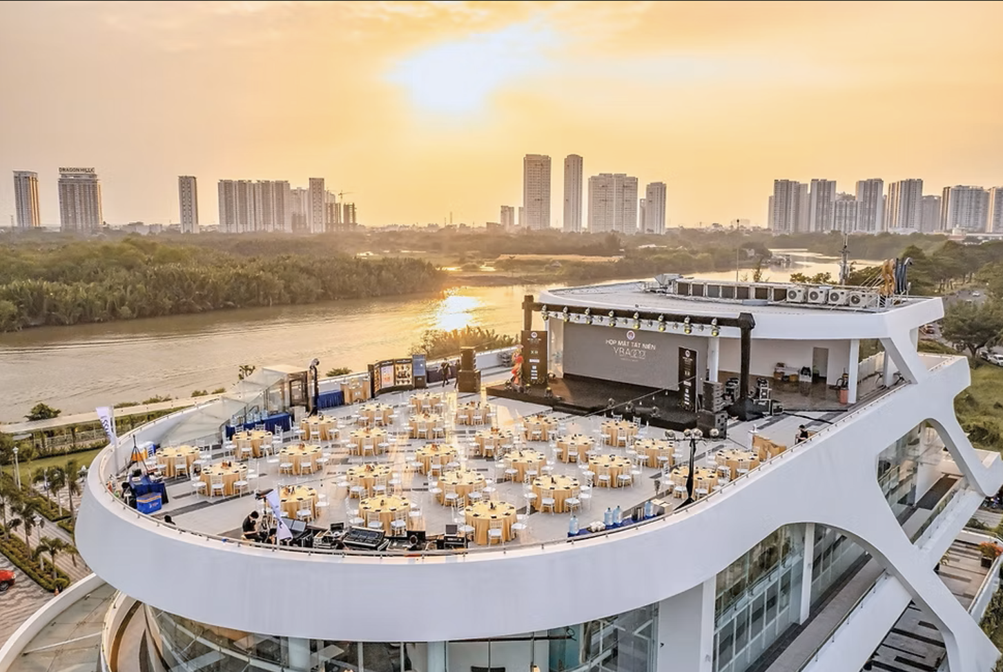 Saigon South Marina Club du thuyền