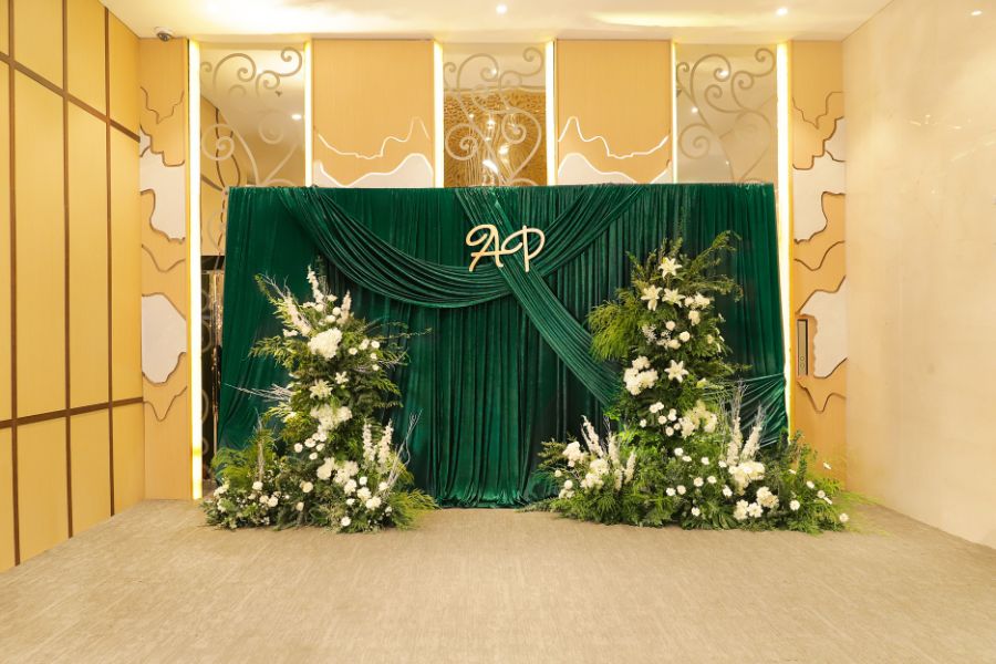 Gam màu cưới ấm áp tự nhiên