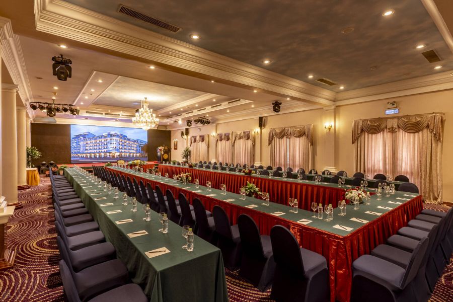 Địa điểm hội thảo Majestic Hotel
