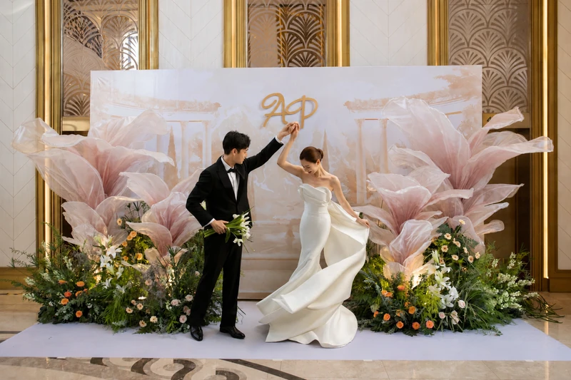 7 mẫu wedding backdrop đẹp, sang trọng cho ngày trọng đại