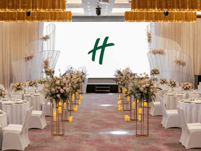 Holiday Inn & Suites Saigon Airport thiết kế ballroom không cột, trần cao, thuận tiện để treo đèn (Nguồn: Internet)