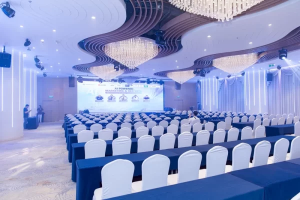 TOP 8 địa điểm tổ chức tiệc công ty sang trọng tại TP.HCM
