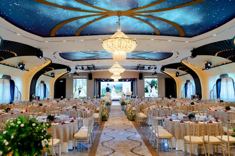 Không gian, dịch vụ và thực đơn được chuẩn bị chỉn chu và linh hoạt theo concept mong muốn của cặp đôi