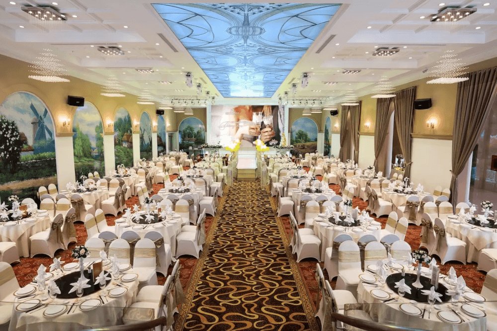 Metropole sở hữu hệ thống sảnh đa phong cách, trần cao, rộng rãi (Nguồn: Internet)
