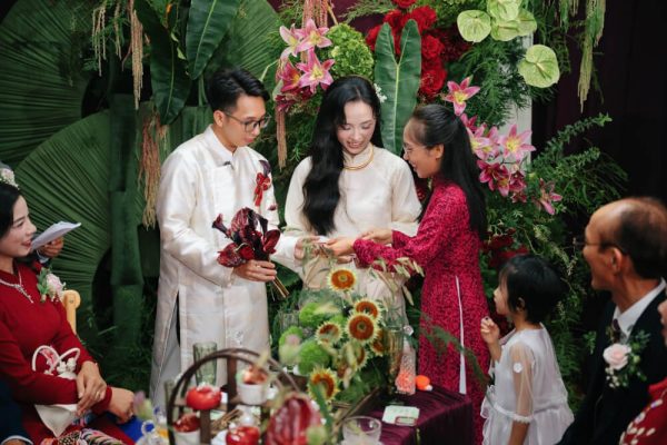 Lễ dạm ngõ là gì? Ý nghĩa, lễ vật và trình tự chuẩn bị đầy đủ