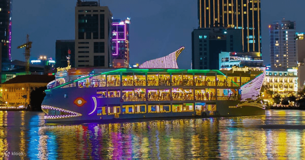 Tàu Bến Nghé mang trải nghiệm gala trên sông Sài Gòn (Nguồn: Internet)
